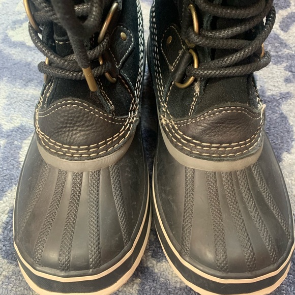 Sorel Joan of Arctic suede shearling waterproof winter boots. Black/stone sz 6.5 - Picture 4 of 12